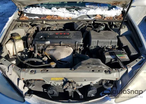 2003 Toyota Camry Le z USA, uszkodzony, nr VIN 4T1BE32K83U132586